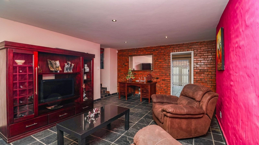 3 Bedroom Property for Sale in Reebok Western Cape